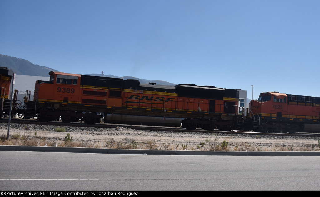 BNSF 9389